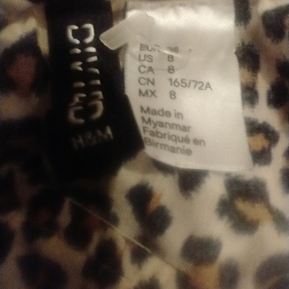 Super cute short mini dress‎ with adjustable straps - Picture 3 of 8